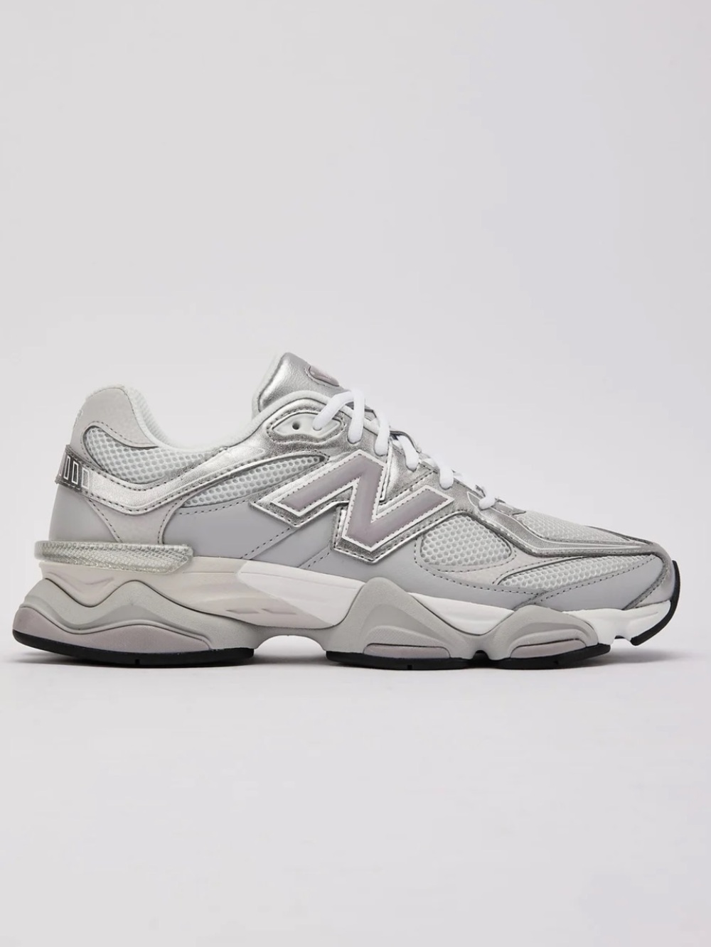 New Balance New Balance 9060 Sneakers silver men 6  women 7.5 gently used